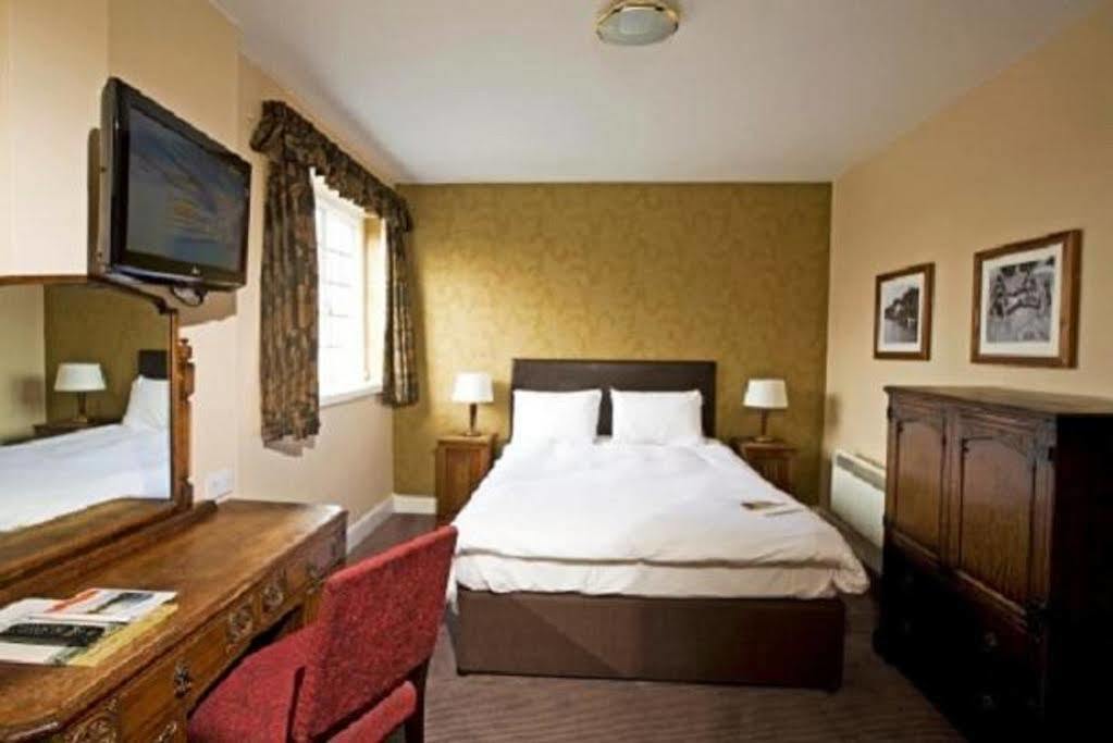 Old Manse Hotel By Greene King Inns Bourton-on-the-Water Bagian luar foto
